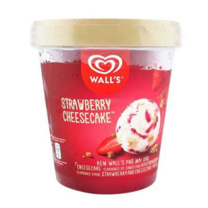 WALL'S SELECTTOIN STRAWBERRY CHEESE 750ML