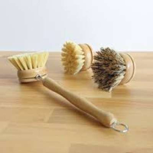 FS202 WOODEN HANDLE DISH BRUSH 